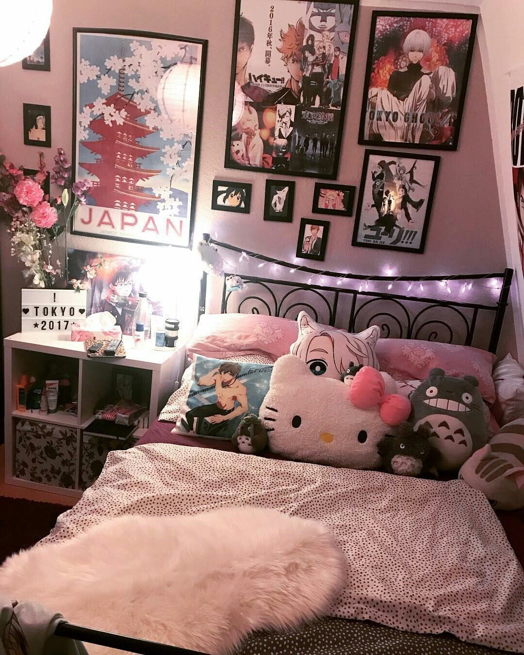 Featured image of post Weeb Bedroom Decor